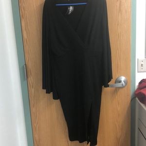 Boohoo V Neck Cape Sleeve Slit Dress